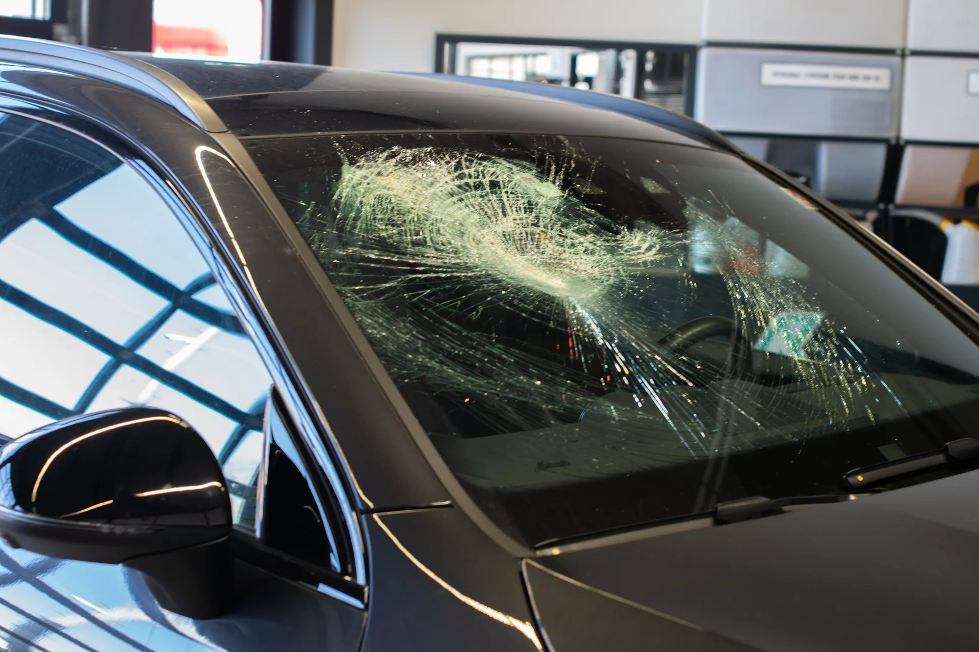 Velgherstel en ruitschade