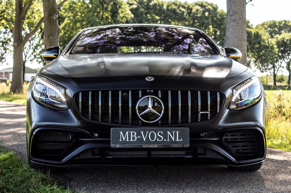 Verkocht! Mercedes-AMG S63 Coupé 4-M+ Yellow Night Edition!