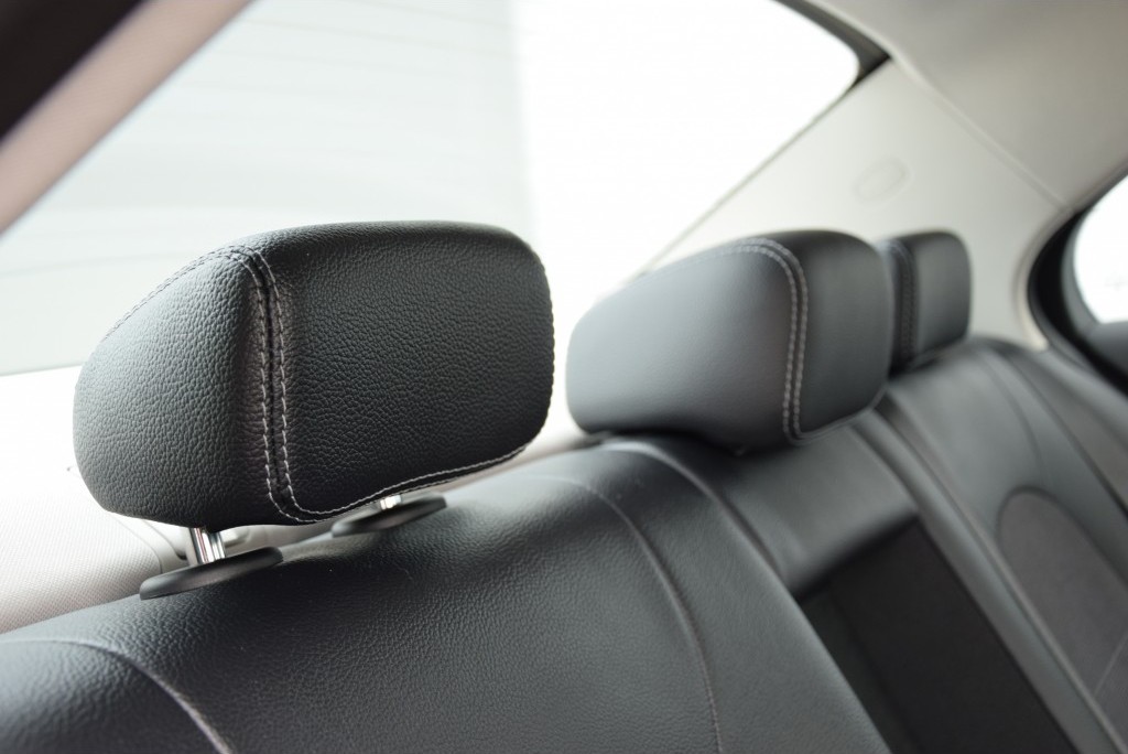 Mercedes-Benz C-Klasse 180 Avantgarde Schuifdak/Spoor/Touchpad Aut7 Foto 16