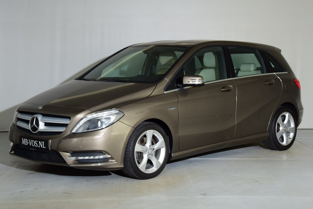 Mercedes-Benz B-Klasse 200 Sport Ambition/Leer/Xenon Aut7 Foto 1