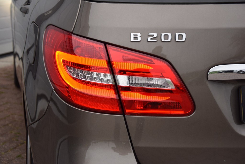 Mercedes-Benz B-Klasse 200 Sport Ambition/Leer/Xenon Aut7 Foto 17