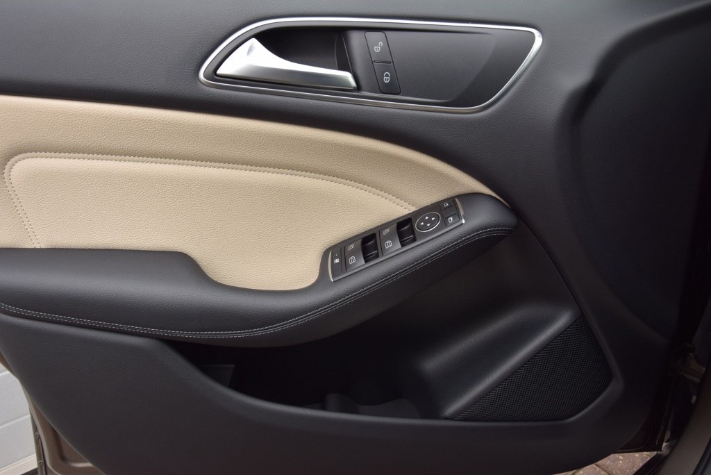 Mercedes-Benz B-Klasse 200 Sport Ambition/Leer/Xenon Aut7 Foto 7