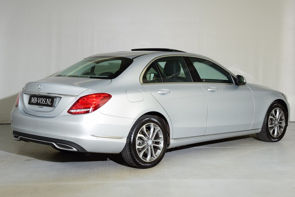 Mercedes-Benz C-Klasse 200 Avantgarde Leer/Dak/Com/ILS/360-cam Aut7 Foto 2