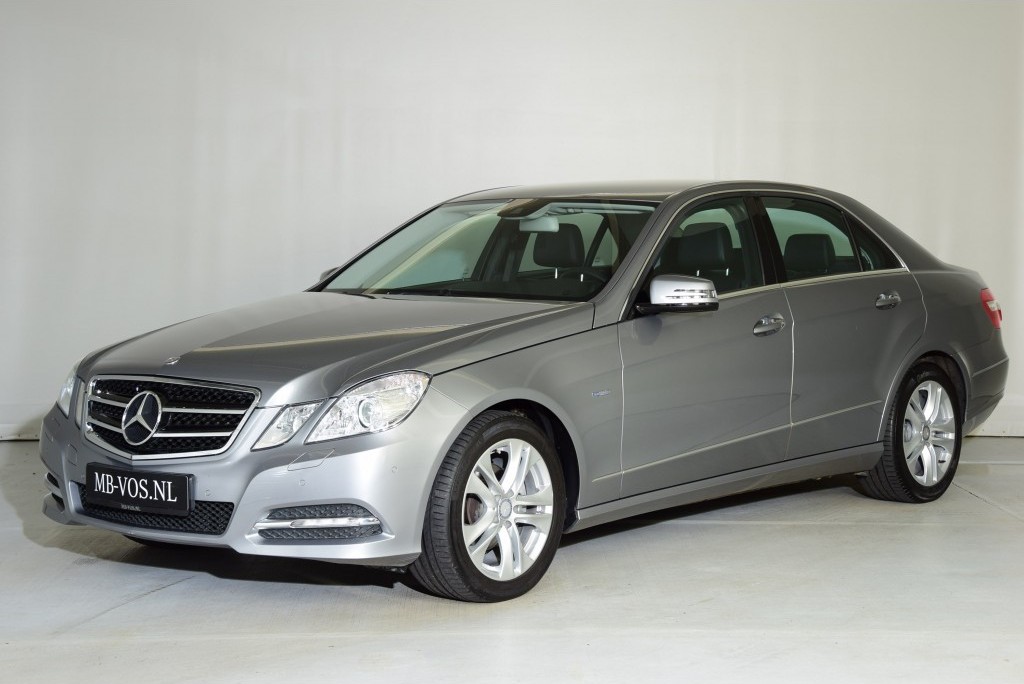Mercedes-Benz E-Klasse 220 Cdi Avantgarde COMAND/ILS Aut7 Foto 1