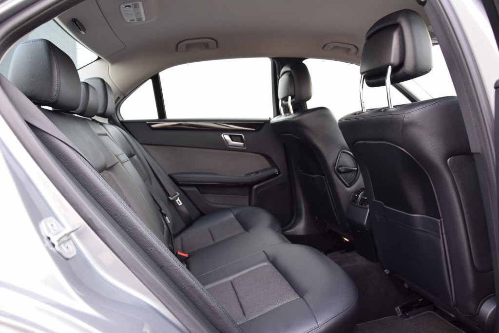 Mercedes-Benz E-Klasse 220 Cdi Avantgarde COMAND/ILS Aut7 Foto 4