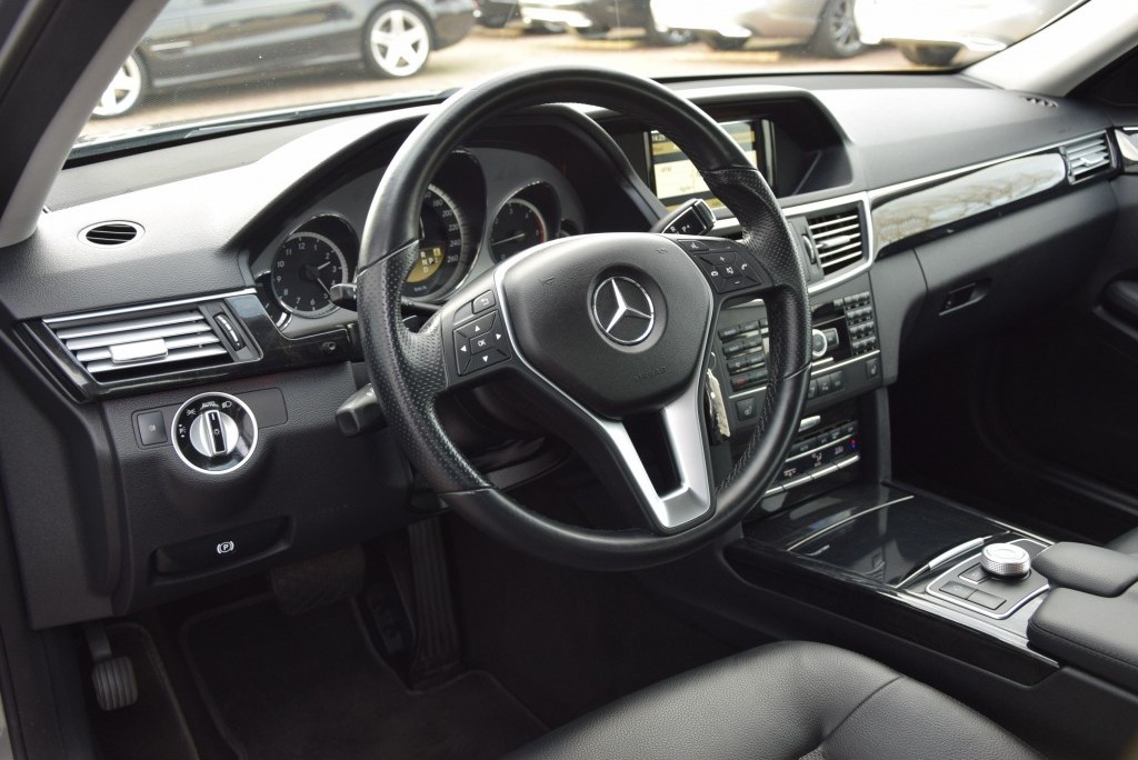 Mercedes-Benz E-Klasse 220 Cdi Avantgarde COMAND/ILS Aut7 Foto 6