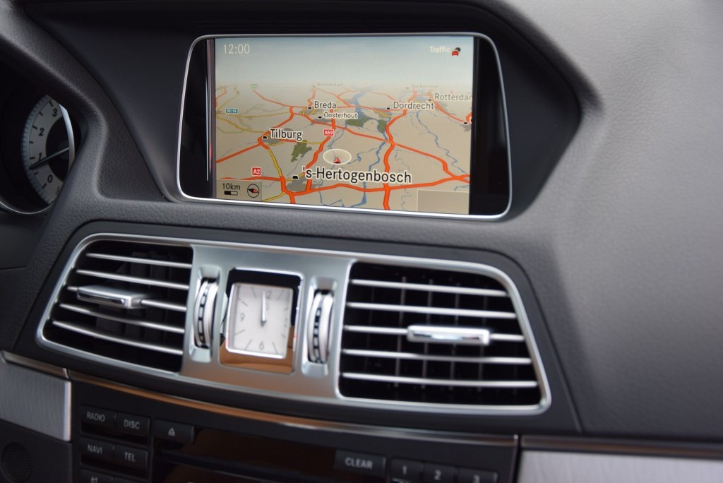 Mercedes-Benz E-Klasse Coupé 200 Coupe AMG Panorama Leer/Com/360-cam Aut7 Foto 10