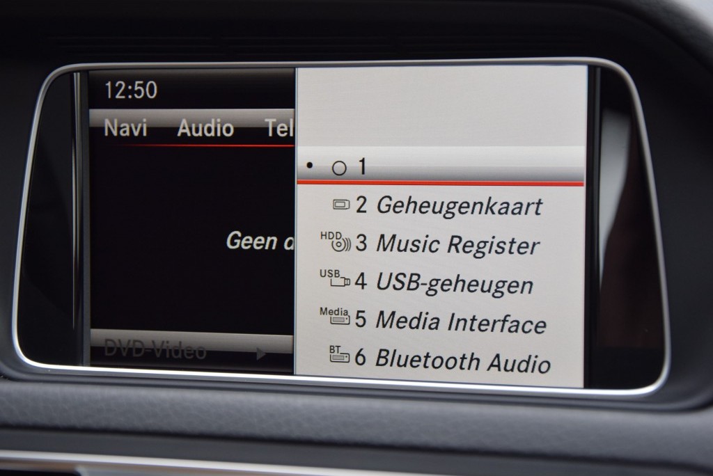 Mercedes-Benz E-Klasse Coupé 200 Coupe AMG Panorama Leer/Com/360-cam Aut7 Foto 16