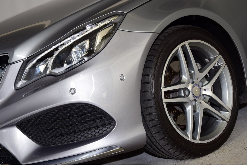 Mercedes-Benz E-Klasse Coupé 200 Coupe AMG Panorama Leer/Com/360-cam Aut7 Foto 22