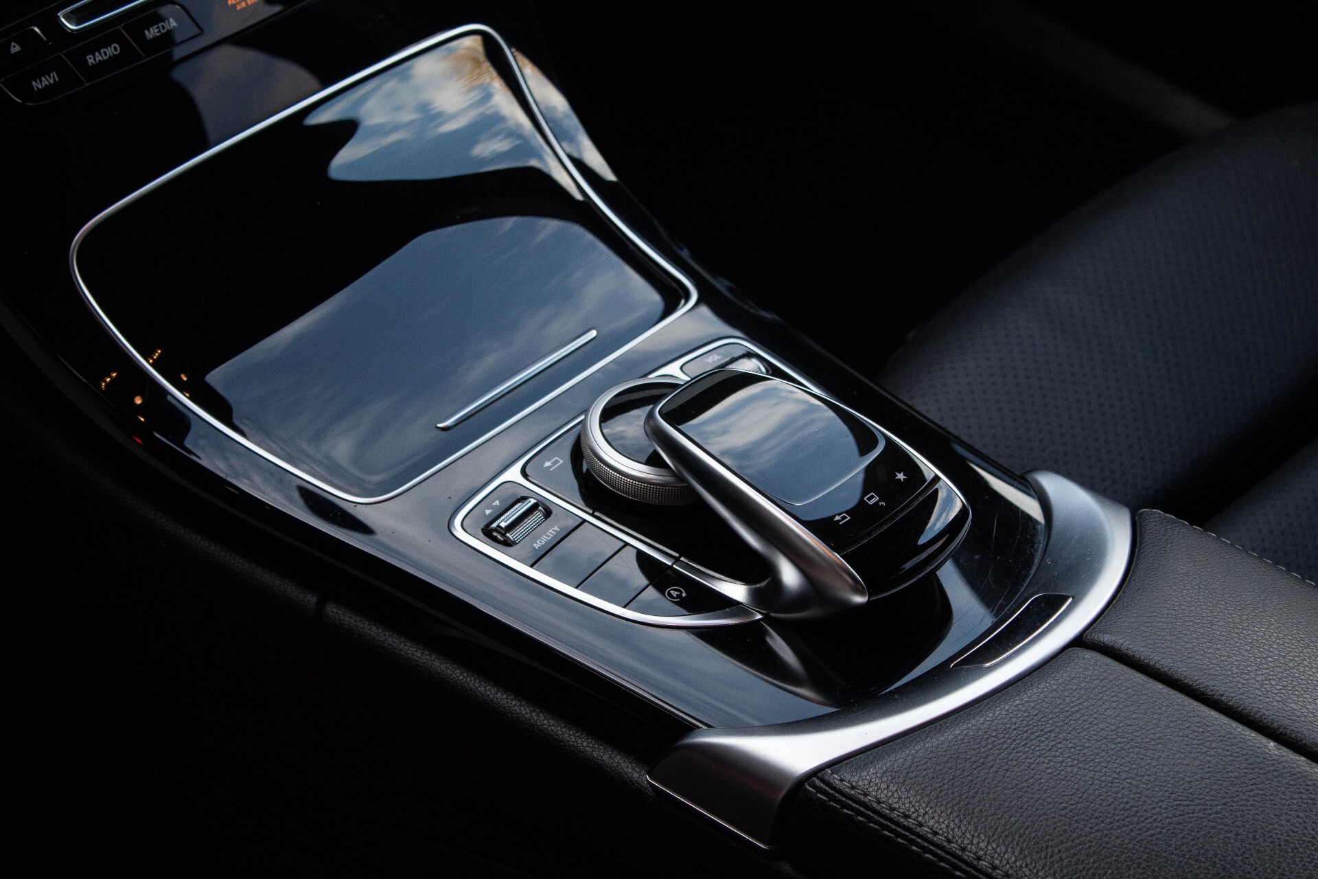 Mercedes-Benz C-Klasse Estate 250 Bluetec AMG Panorama/Distronic/Keyless/Head-Up/Burmester/Comand Aut7 Foto 17