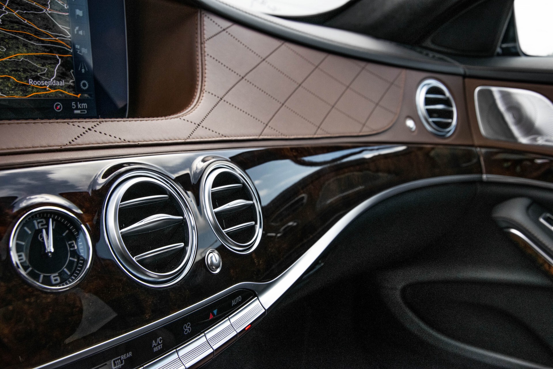 Mercedes-Benz S-Klasse 560 4-M Lang AMG Plus Exclusive Entertainment/Massage Aut9 Foto 51