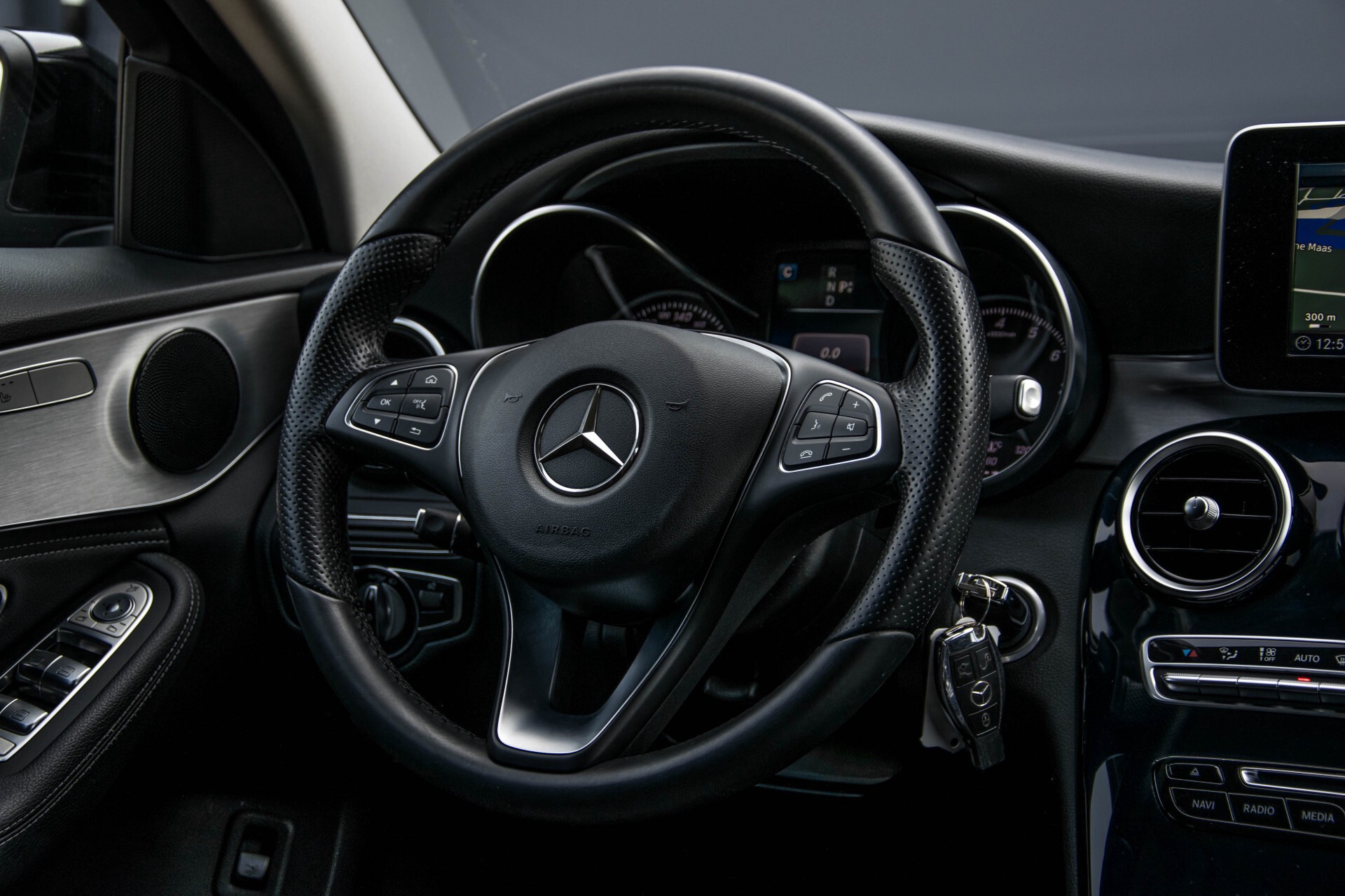 Mercedes-Benz C-Klasse Estate 180 Avantgarde LED/Navi/Privacyglas/Pts/Aut-koffer Aut7 Foto 8
