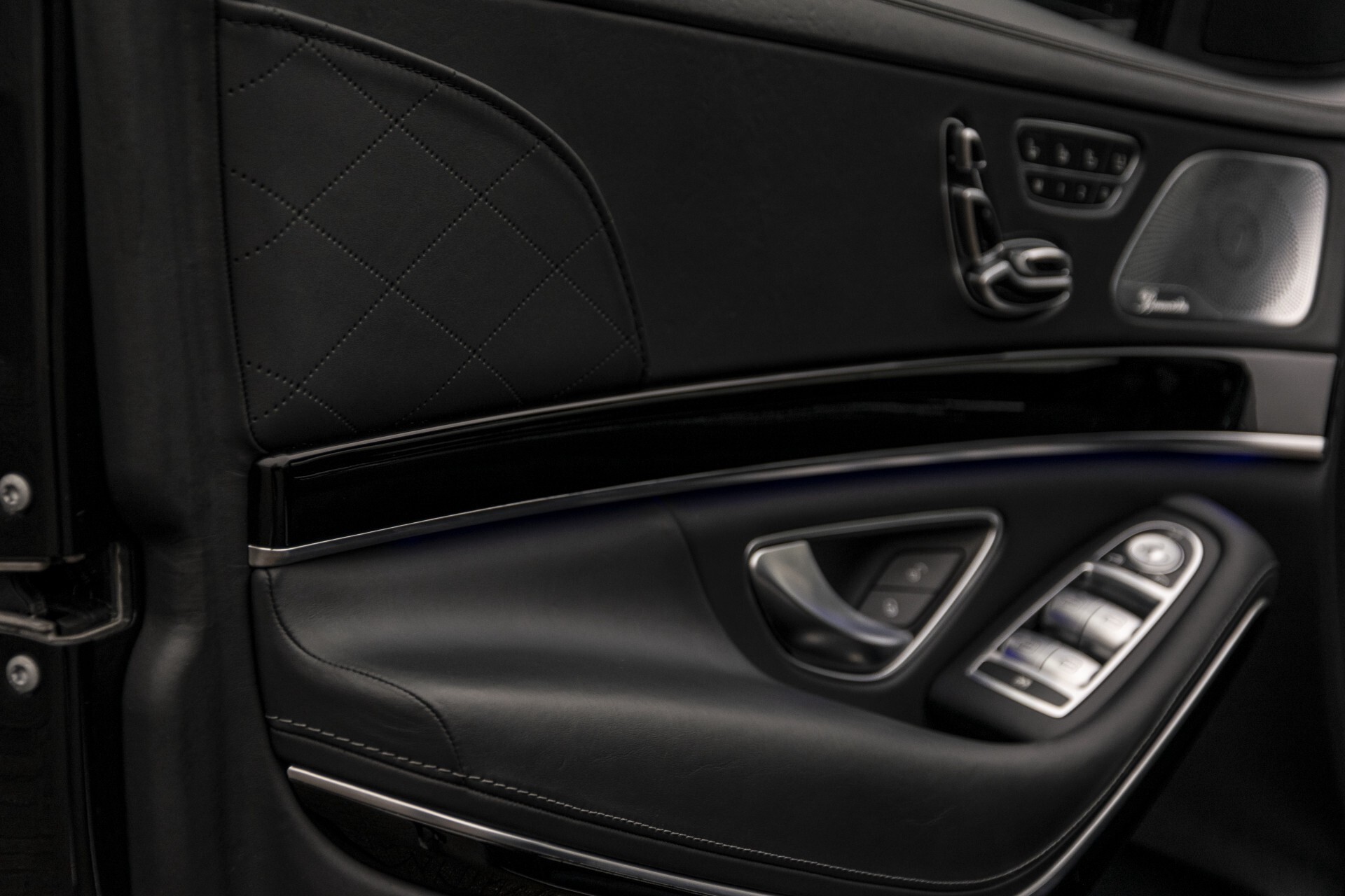 Mercedes-Benz S-Klasse 63 AMG 4Matic+ Lang Designo/Exclusive/Entertainment Aut9 Foto 32