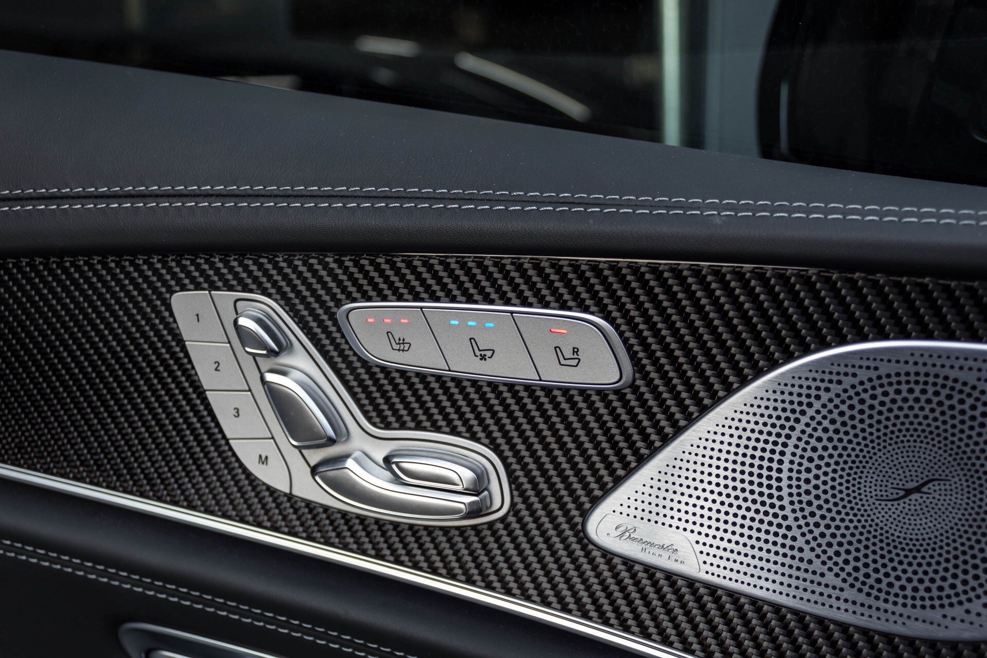 Mercedes-Benz AMG GT 4-Door Coupe 63 S 4+ Ceramic/Designo/Carbon/Burmester 3D/TV/Massage Aut9 Foto 32