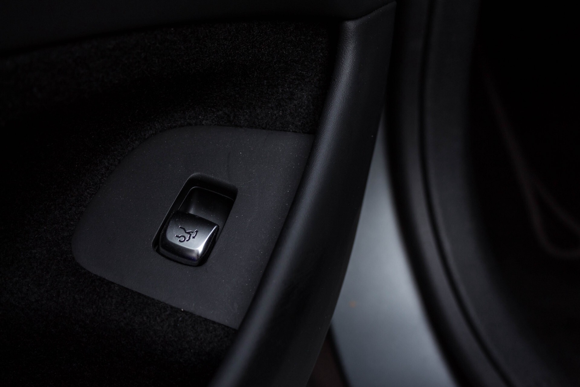 Mercedes-Benz AMG GT 4-Door Coupe 63 S 4+ Ceramic/Designo/Carbon/Burmester 3D/TV/Massage Aut9 Foto 46