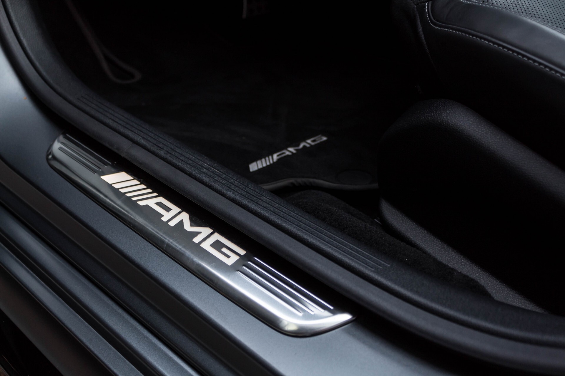 Mercedes-Benz AMG GT 4-Door Coupe 63 S 4+ Ceramic/Designo/Carbon/Burmester 3D/TV/Massage Aut9 Foto 47