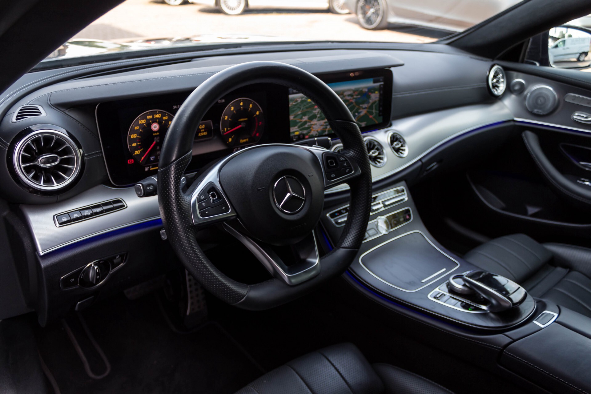 Mercedes-Benz E-Klasse Coupé 300 AMG Luchtvering/Distronic/Keyless/Designo/Burmester/Stoelkoeling Aut7 Foto 15