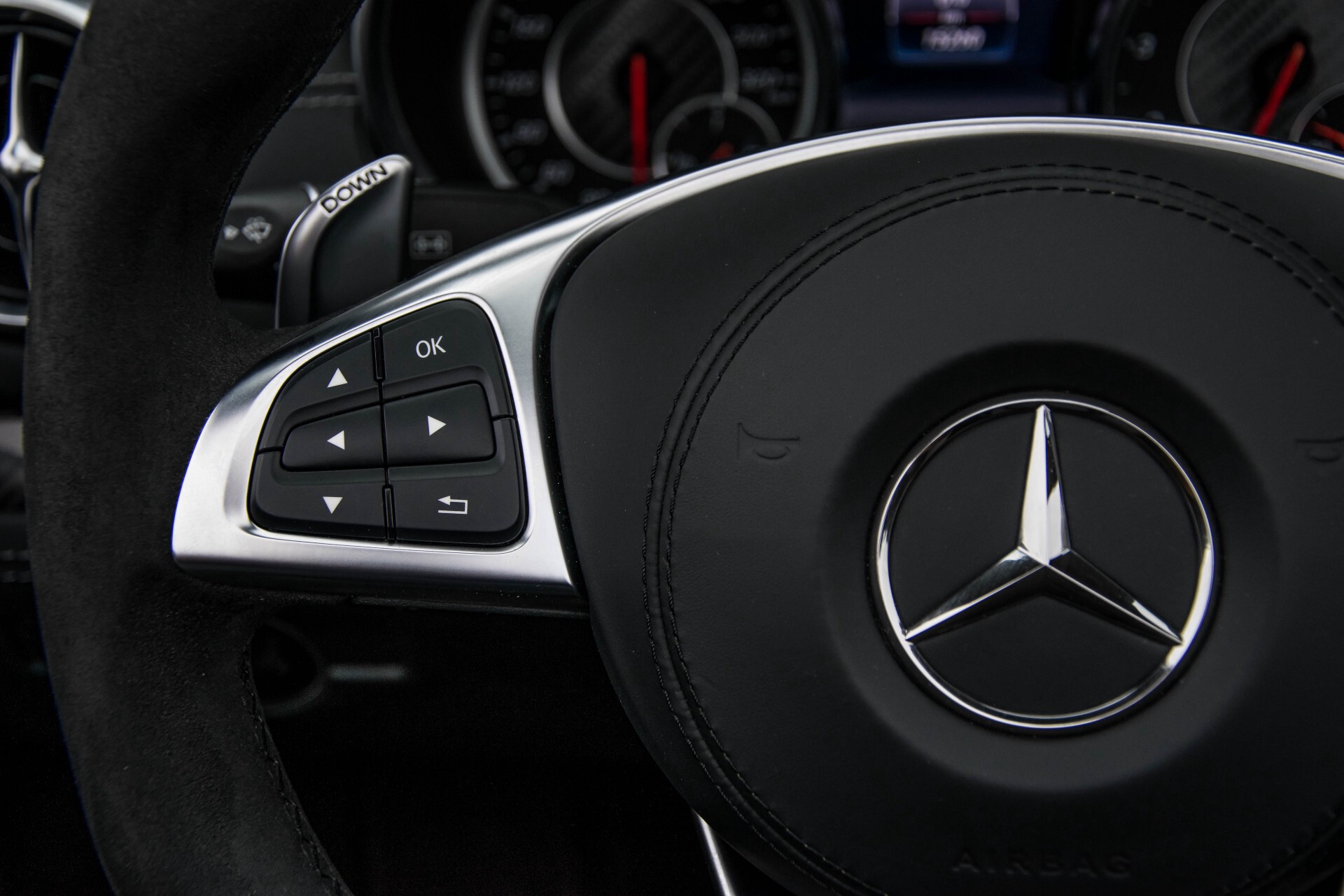 Mercedes-Benz SL-Klasse 63 AMG Keramisch/Bang & Olufsen/Designo/Carbon/Drivers Package Aut7 Foto 10