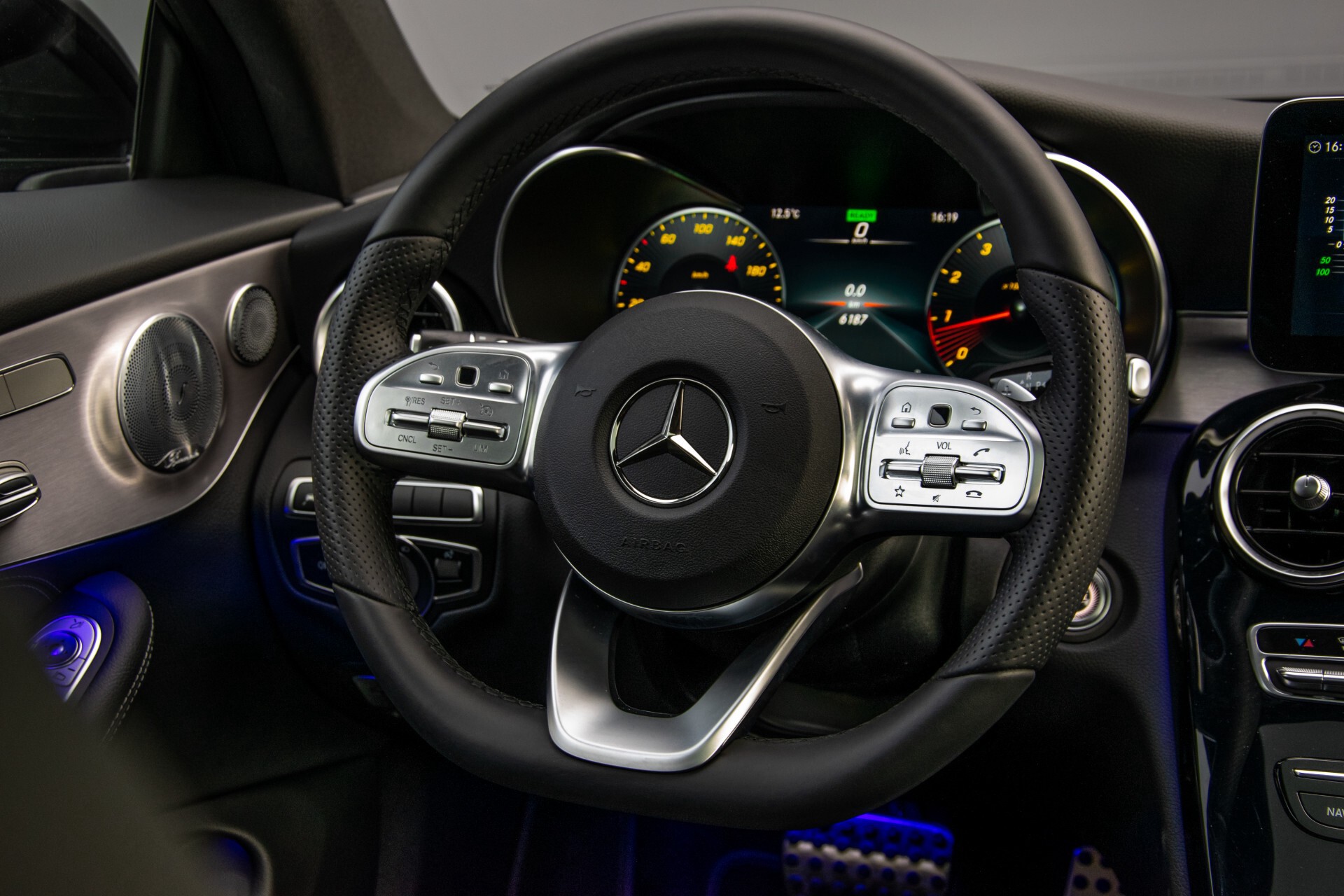 Mercedes-Benz C-Klasse Coupé 300 AMG Night Panorama Burmester/Assistentiepakket/Memory/MBUX/Camera Aut9 Foto 7