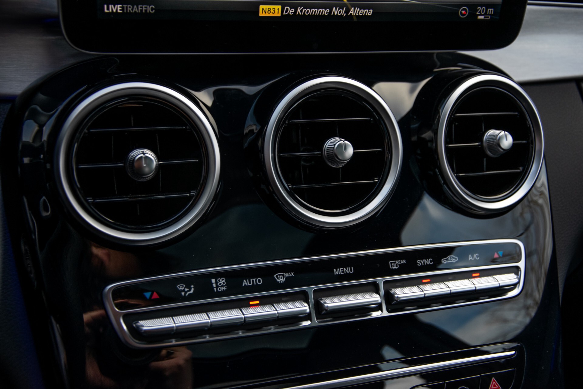 Mercedes-Benz C-Klasse Estate 220 d AMG Panorama/Assistentiepakket/Wegkl-trekhaak/DAB/Ambient/Leer/MULTIBEAM Aut9 Foto 27