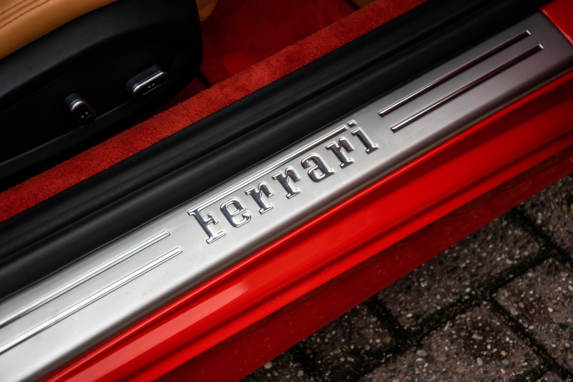 Ferrari California 3.9 T HELE Carbon/1ste eigenaar Foto 36