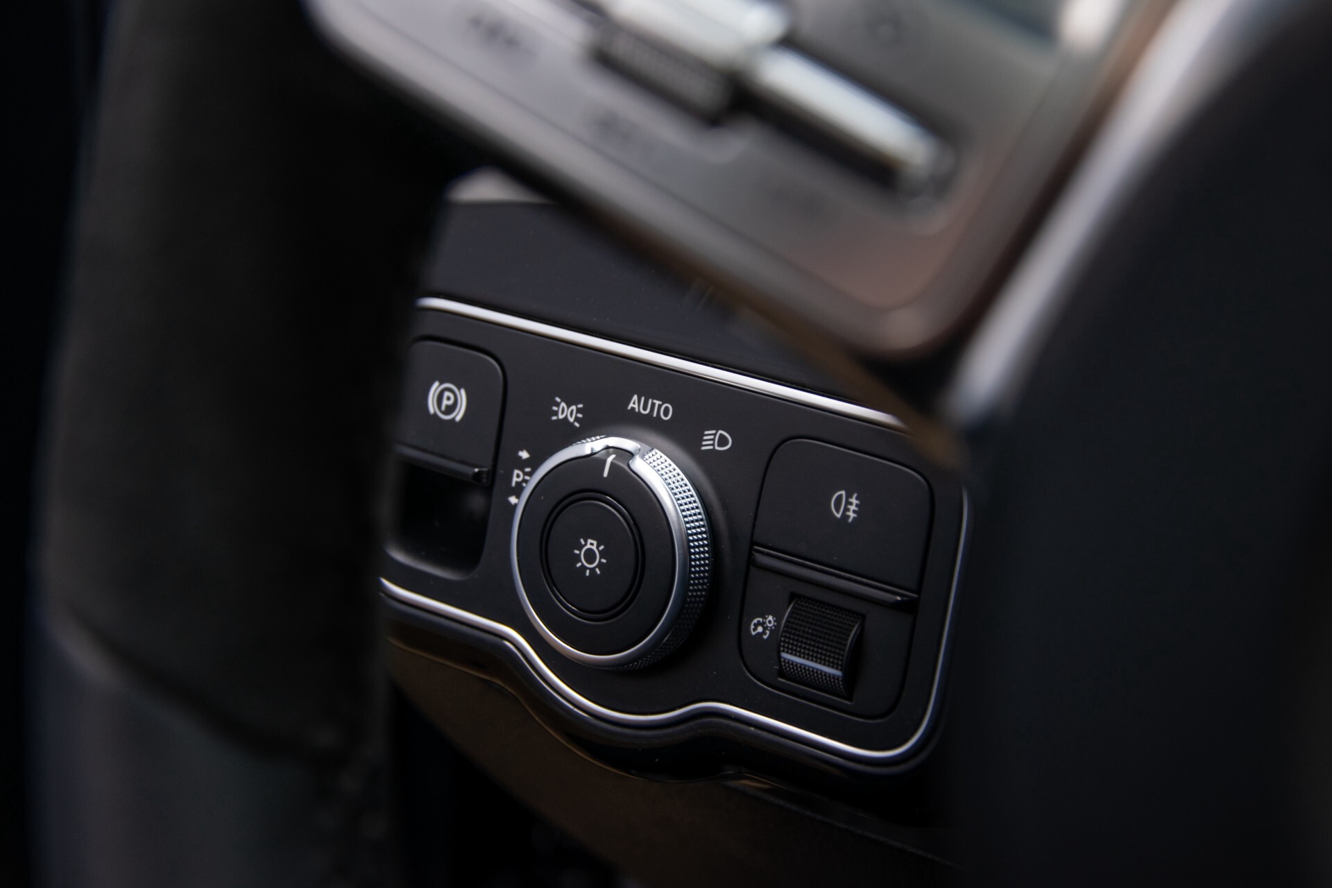 Mercedes-Benz A-Klasse 250 4-M AMG Panorama/Keyless-Entry/MBUX/HUD/Burmester/360/Multibeam LED Aut7 Foto 26