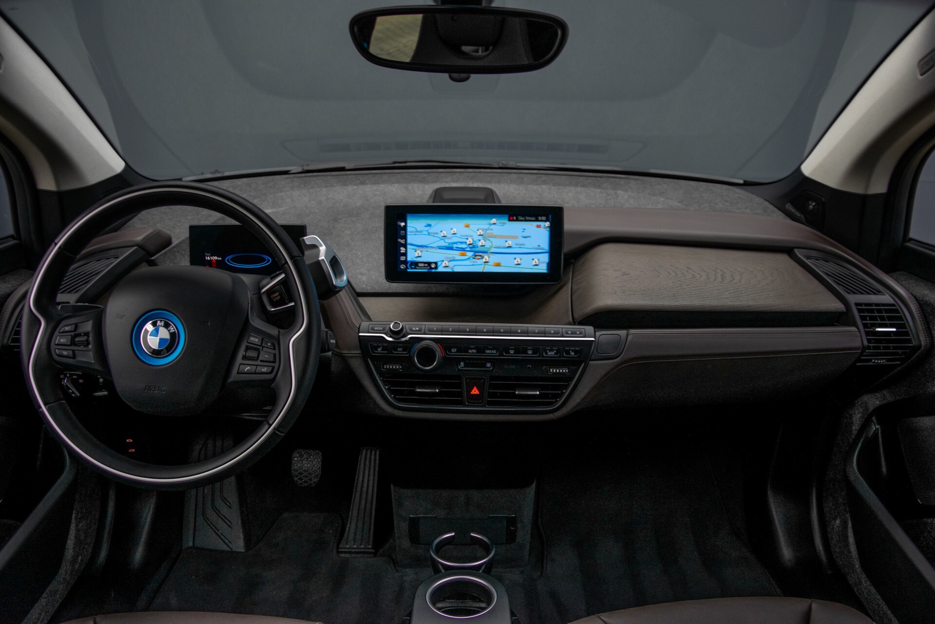 BMW i3 S Executive Edition 120Ah 42 kWh NP€55689/Panorama/20"/Verw-stln/Keyless Foto 6