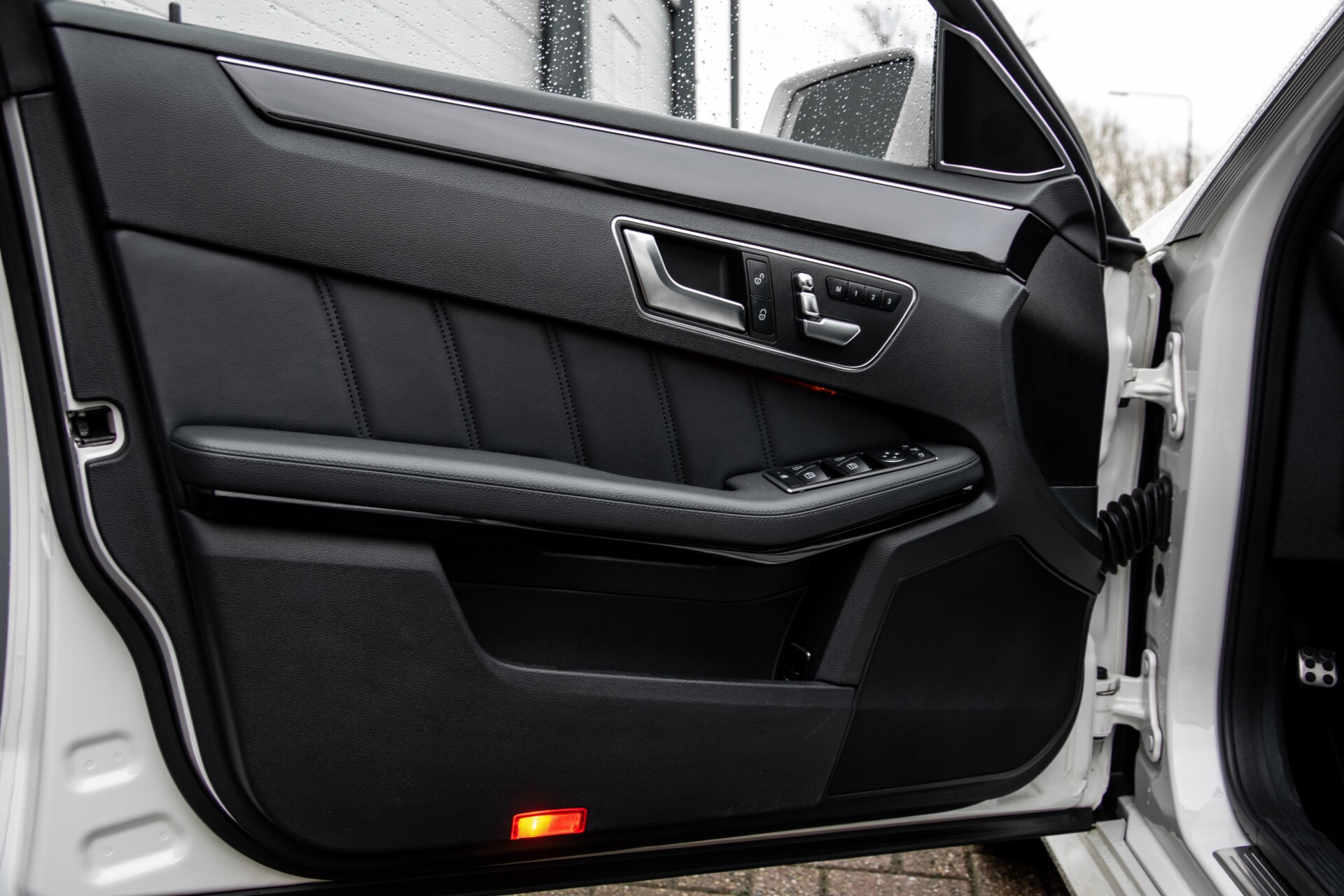 Mercedes-Benz E-Klasse 350 Cdi AMG Distronic/Keyless/Panorama/Comand/Sound/Mem/19" Aut7 Foto 33