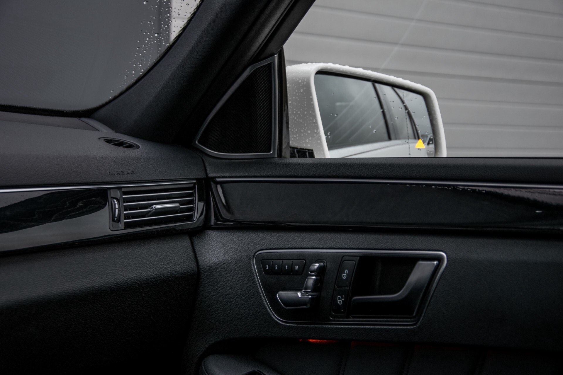 Mercedes-Benz E-Klasse 350 Cdi AMG Distronic/Keyless/Panorama/Comand/Sound/Mem/19" Aut7 Foto 38