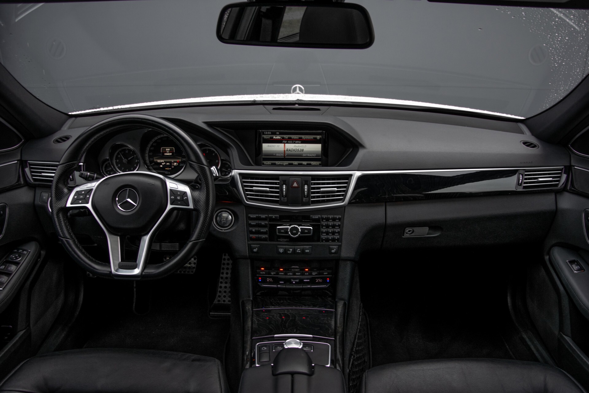 Mercedes-Benz E-Klasse 350 Cdi AMG Distronic/Keyless/Panorama/Comand/Sound/Mem/19" Aut7 Foto 7