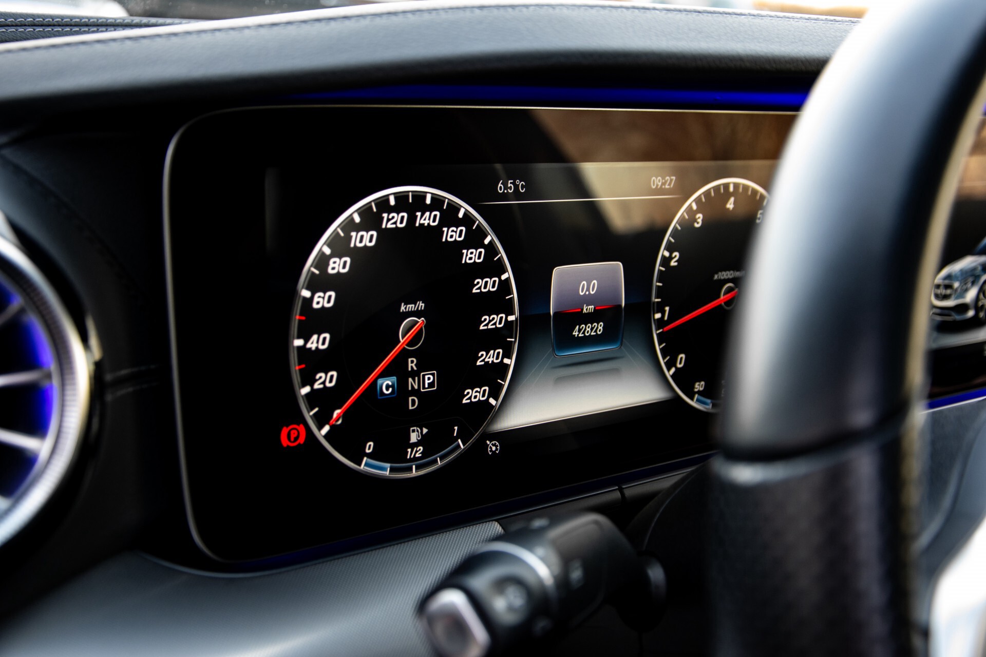 Mercedes-Benz E-Klasse Coupé 200 AMG Panorama/Night/Carbon/Premium/Widescreen/ILS Aut9 Foto 27