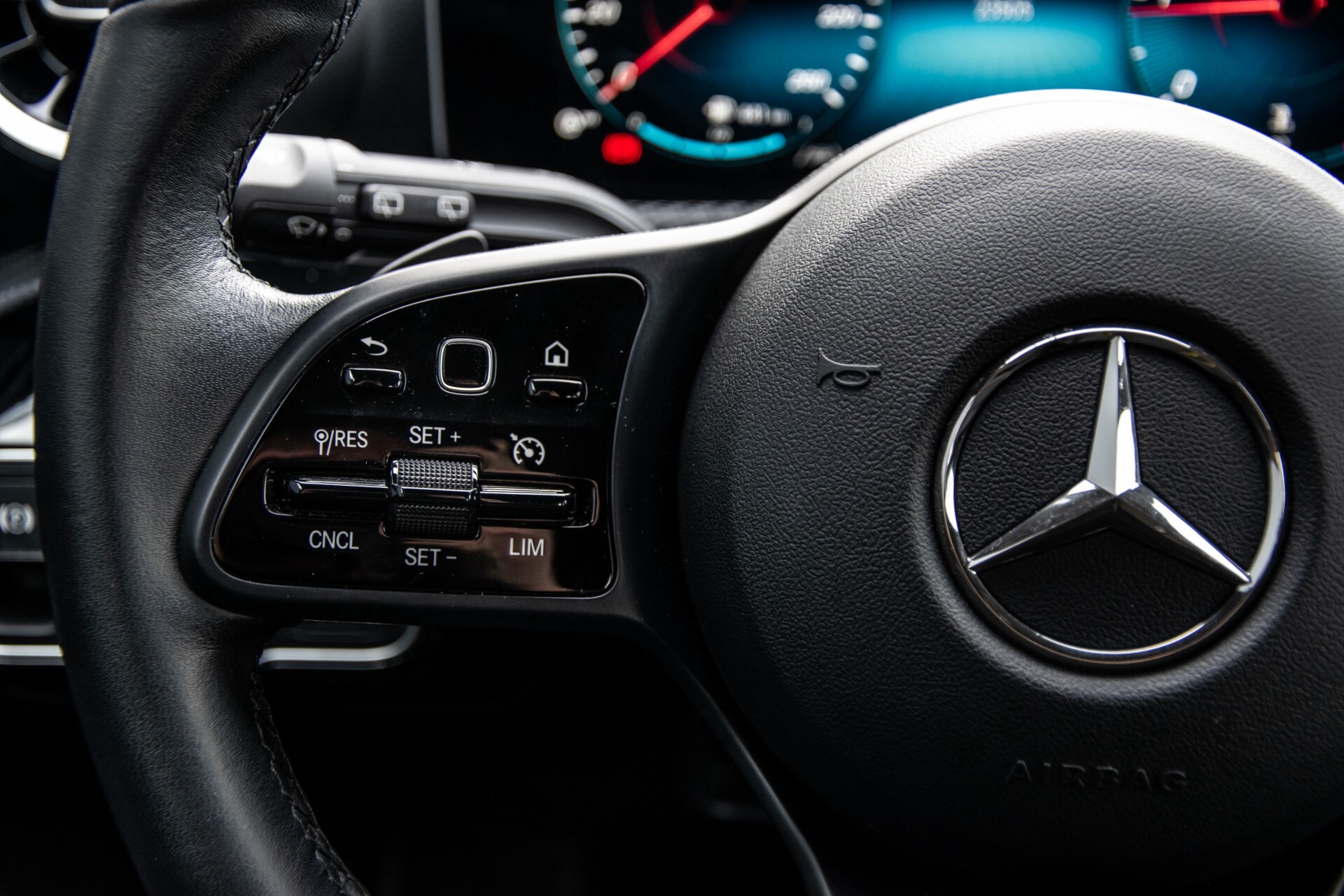Mercedes-Benz A-Klasse 180 d Style MBUX/Camera/Stoelverwarming/LED Aut7 Foto 9