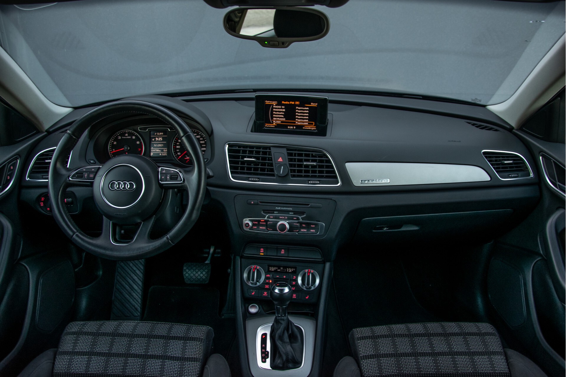 Audi Q3 2.0 TFSI quattro LED/Navi/Ecc/19"/Verw-stoelen Aut7 Foto 8