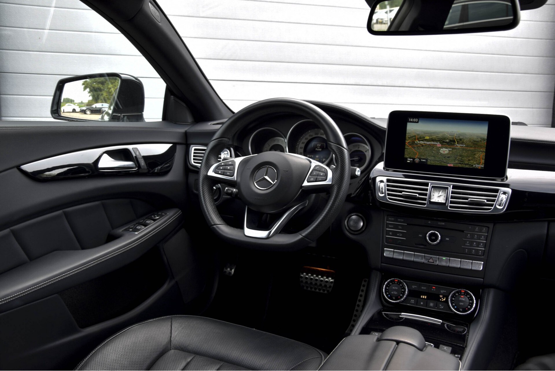 Mercedes-Benz CLS-Klasse Shooting Brake 350 Bluetec 4-M AMG Luchtvering/Distronic/Keyless-Go/360cam/Entertainment/19" Aut7 Foto 5