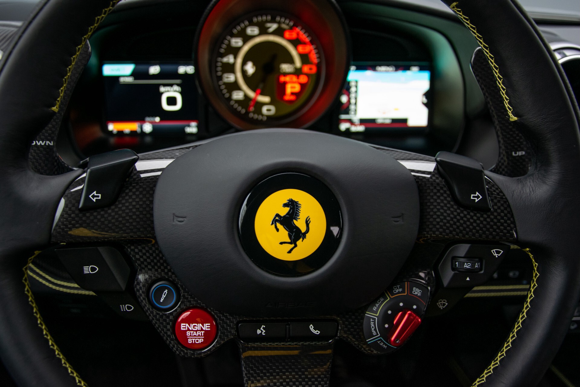 Ferrari F8 Tributo 3.9 V8 HELE Novitech Full Carbon/Lift/Racing Seats/Passenger Display/Hifi Foto 30