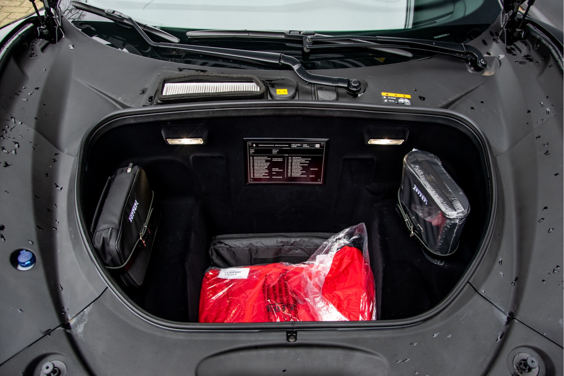 Ferrari F8 Tributo 3.9 V8 HELE Novitech Full Carbon/Lift/Racing Seats/Passenger Display/Hifi Foto 54
