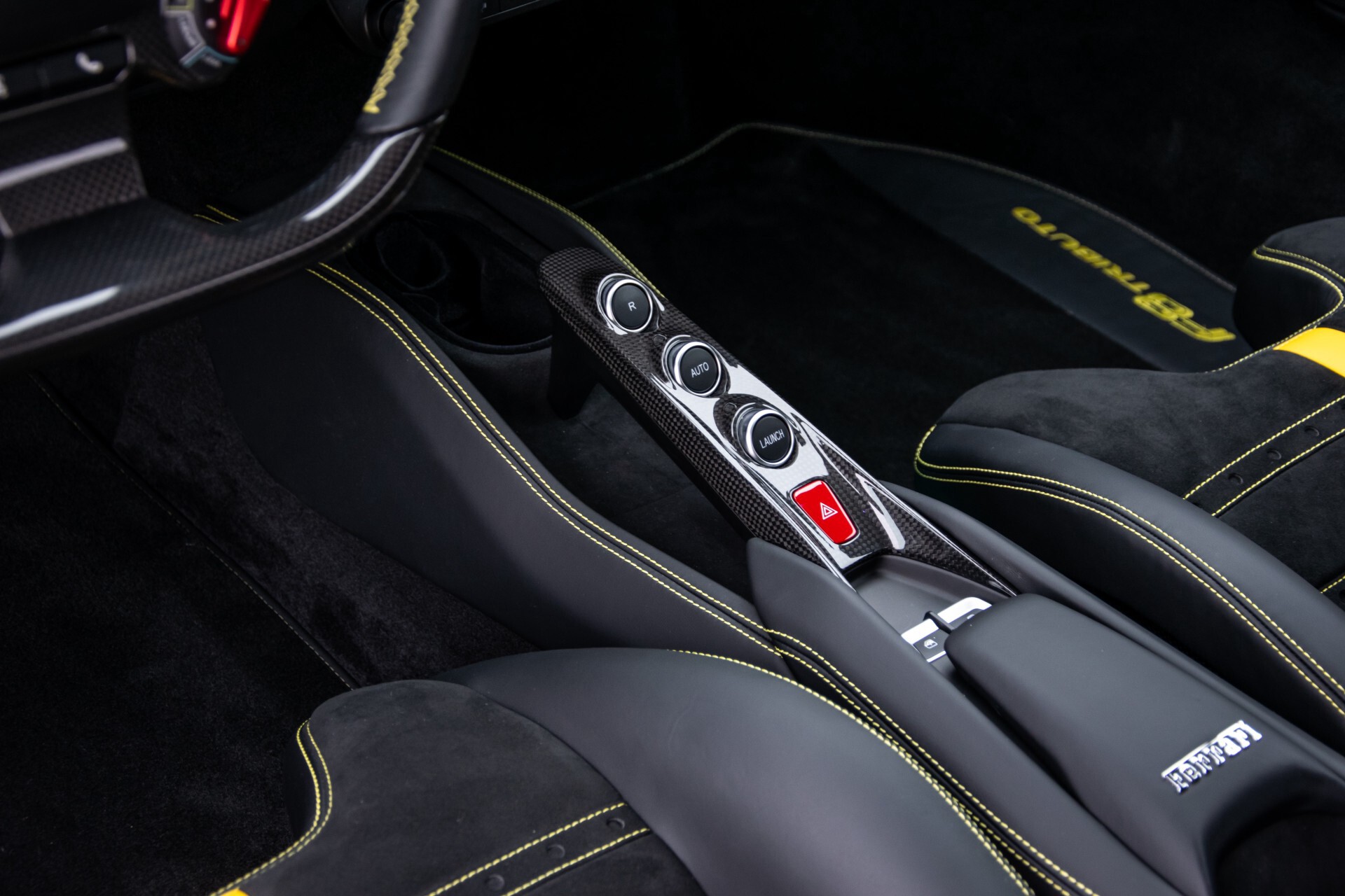 Ferrari F8 Tributo 3.9 V8 HELE Full Carbon/Lift/Racing Seats/Passenger Display/Hifi Foto 21