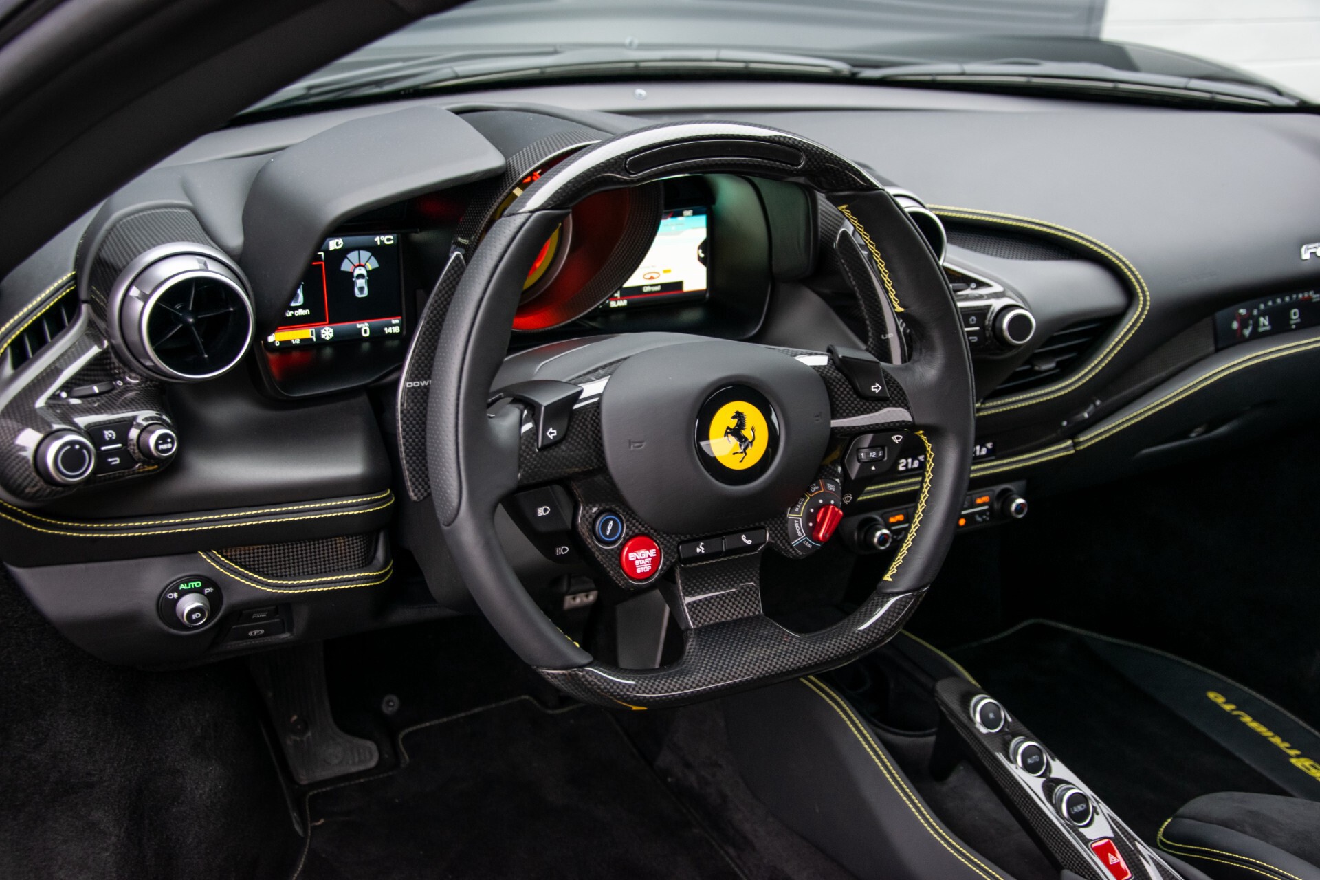 Ferrari F8 Tributo 3.9 V8 HELE Full Carbon/Lift/Racing Seats/Passenger Display/Hifi Foto 5