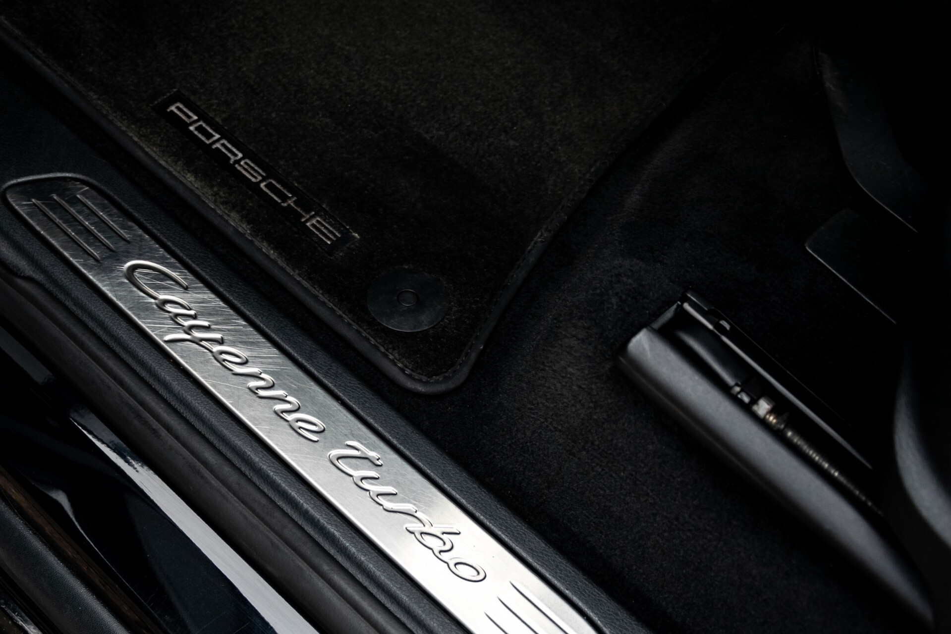 Porsche Cayenne 4.8 Turbo Ceramic/Akrapovic/Carbon/Burmester/Exclusive Aut8 Foto 29
