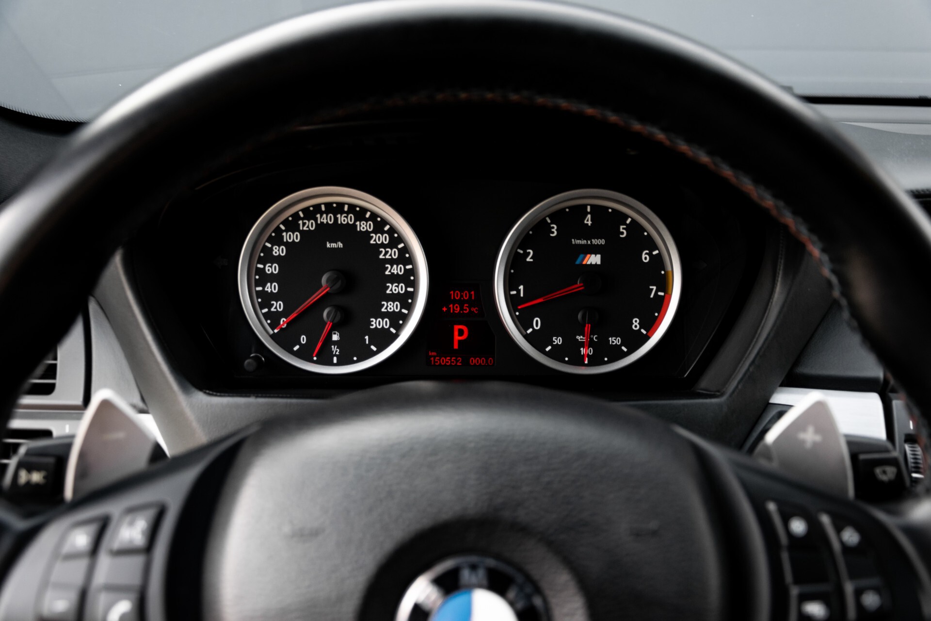 BMW X6 4.4i M Adaptive Drive/Driverspack/HUD/Dak/Mem/20" Aut8 Foto 12