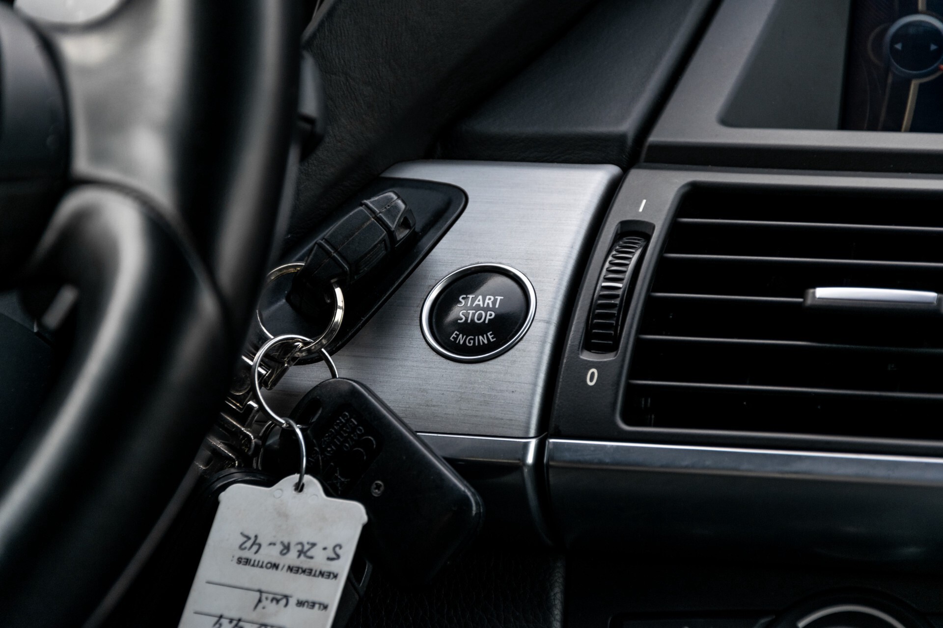 BMW X6 4.4i M Adaptive Drive/Driverspack/HUD/Dak/Mem/20" Aut8 Foto 20