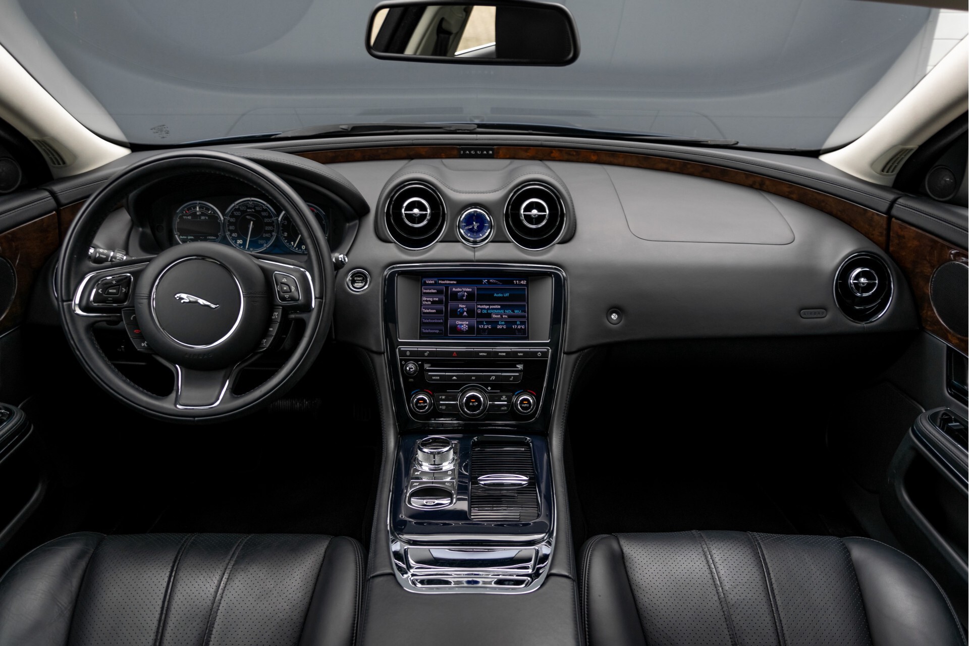 Jaguar XJ 3.0 V6D Premium Luxury Panorama/Stoelkoeling/Mem/Dealer OH Aut8 Foto 8