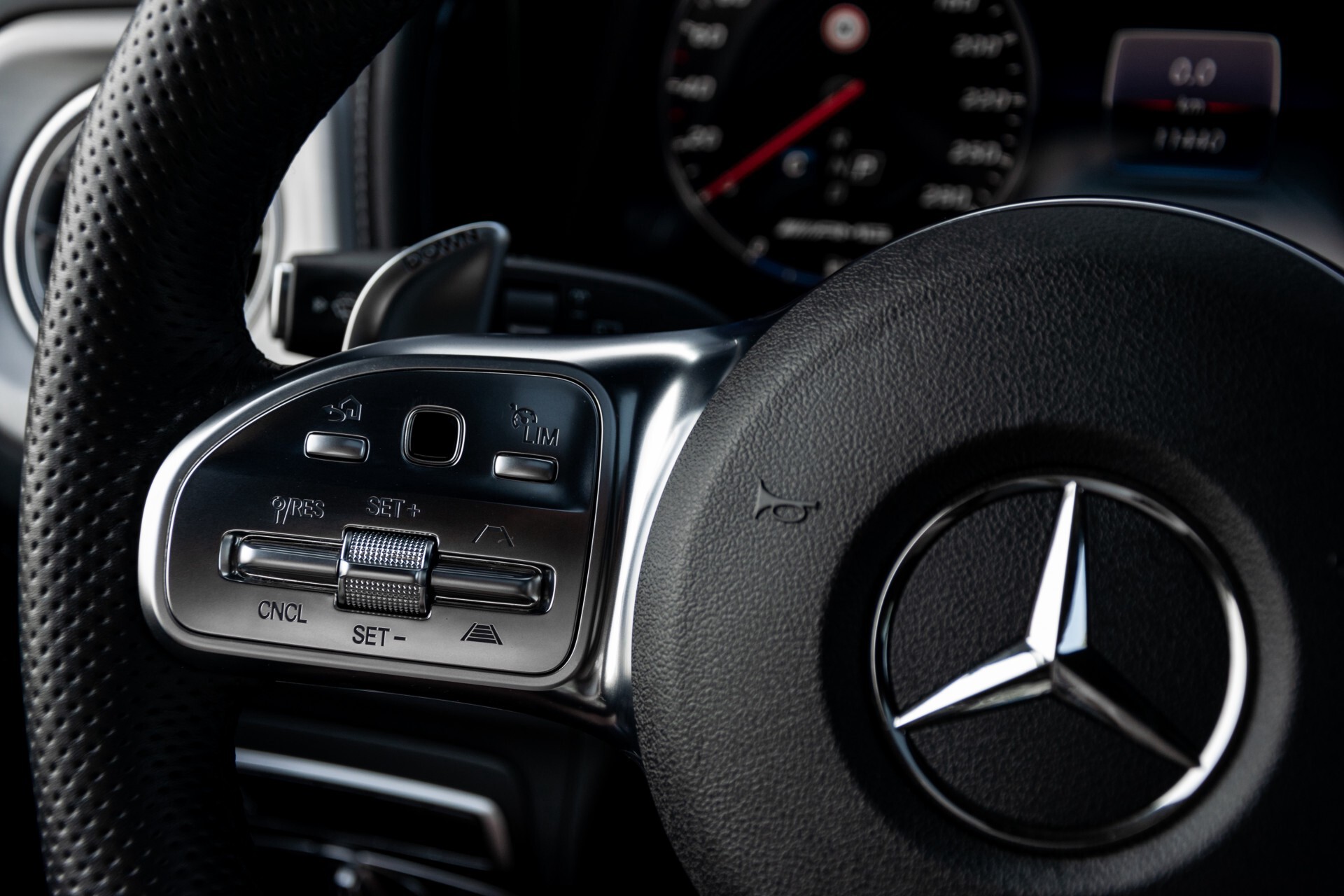 Mercedes-Benz G-Klasse 63 AMG Designo Night/Massage/Standkachel Aut9 Foto 9