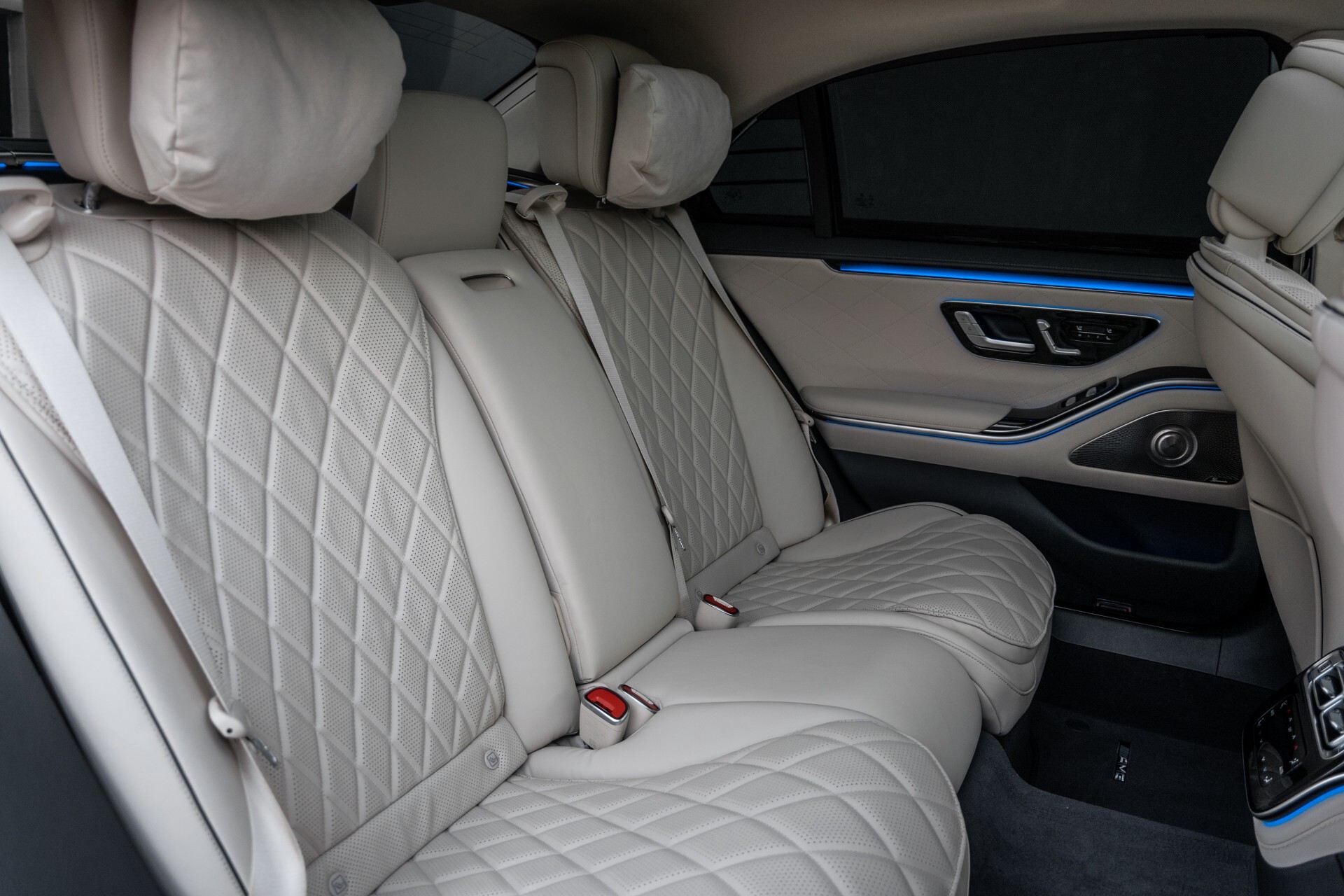 Mercedes-Benz S-Klasse 500 4-M Lang AMG Premium Plus Macchiatobeige Aut9 Foto 4