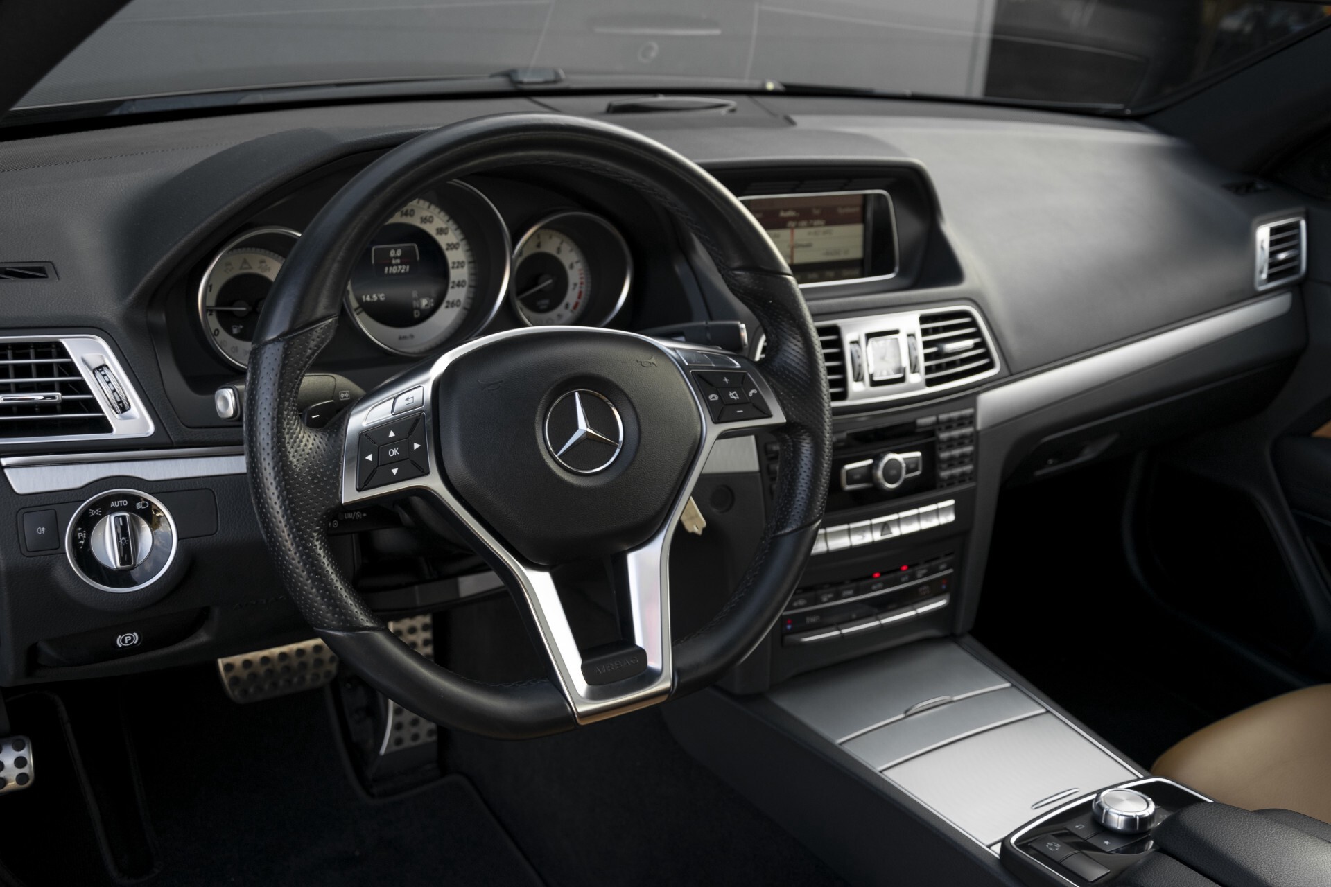 Mercedes-Benz E-Klasse Coupé 200 AMG Coupe Panorama/Beige leder/Multicontour/ILS Aut7 Foto 16
