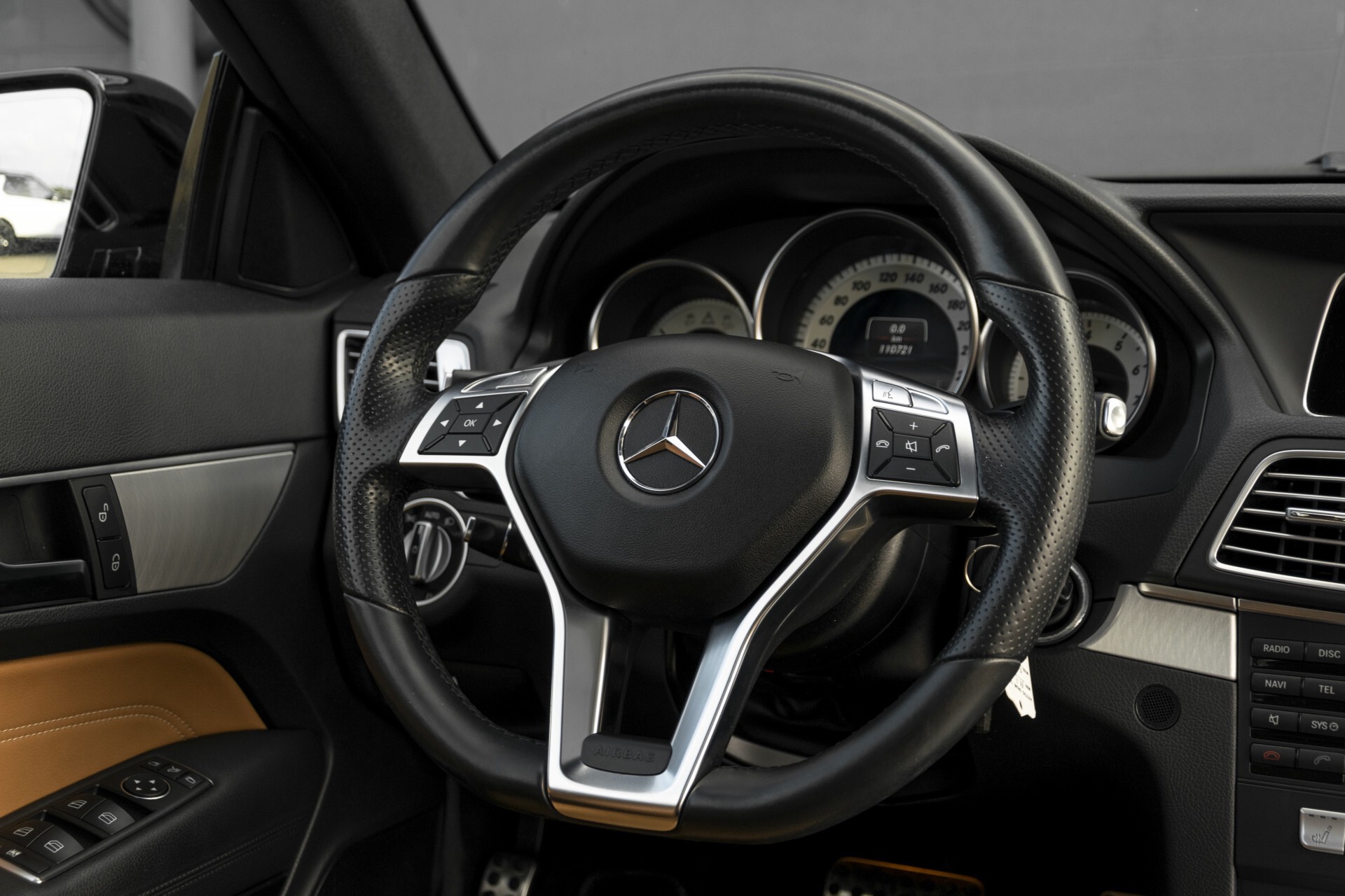 Mercedes-Benz E-Klasse Coupé 200 AMG Coupe Panorama/Beige leder/Multicontour/ILS Aut7 Foto 7