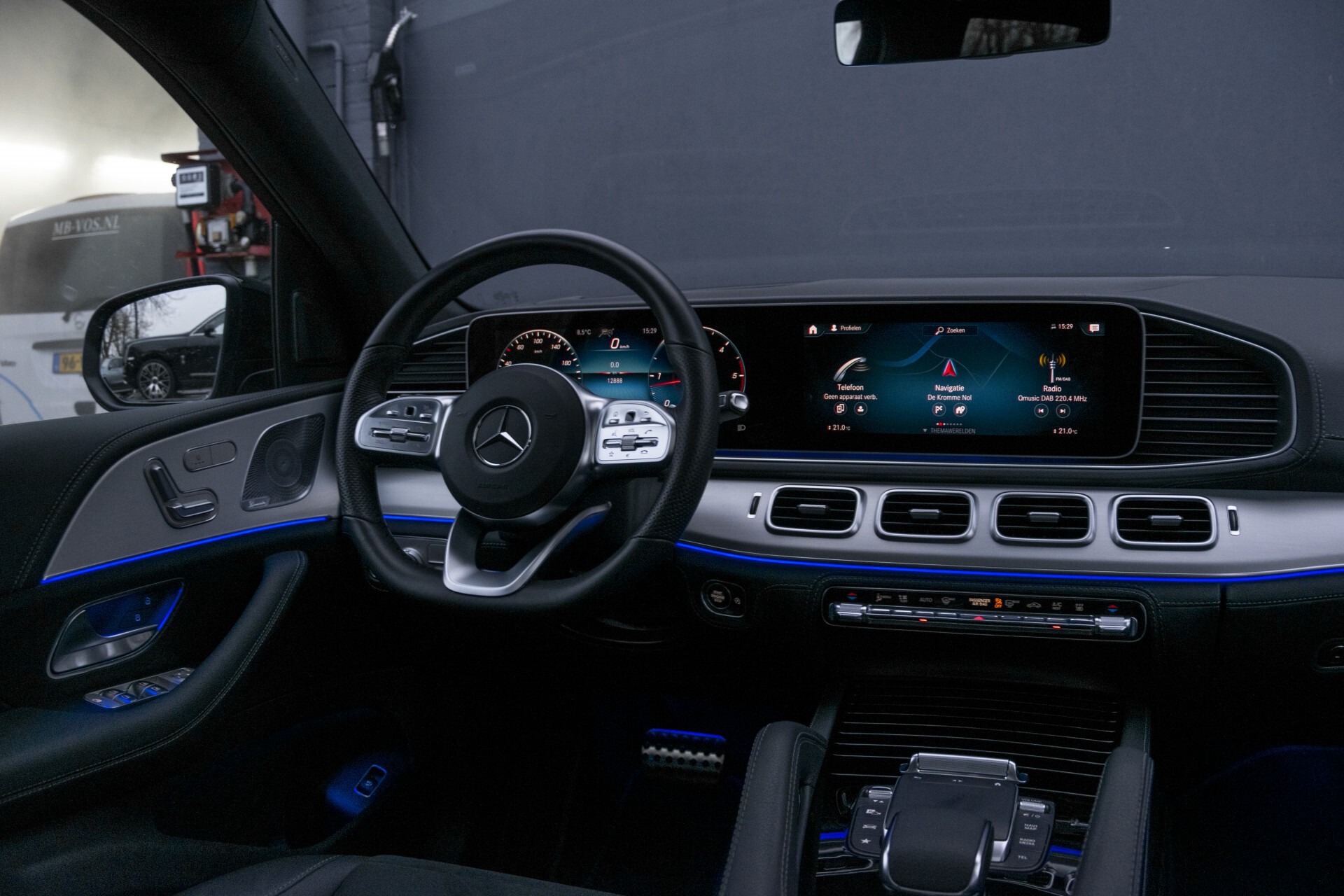Mercedes-Benz GLE 400 d 4M AMG Luchtvering | Rij-assistentie| Panorama | Standkachel | Burmester| 360 Aut9 Foto 5