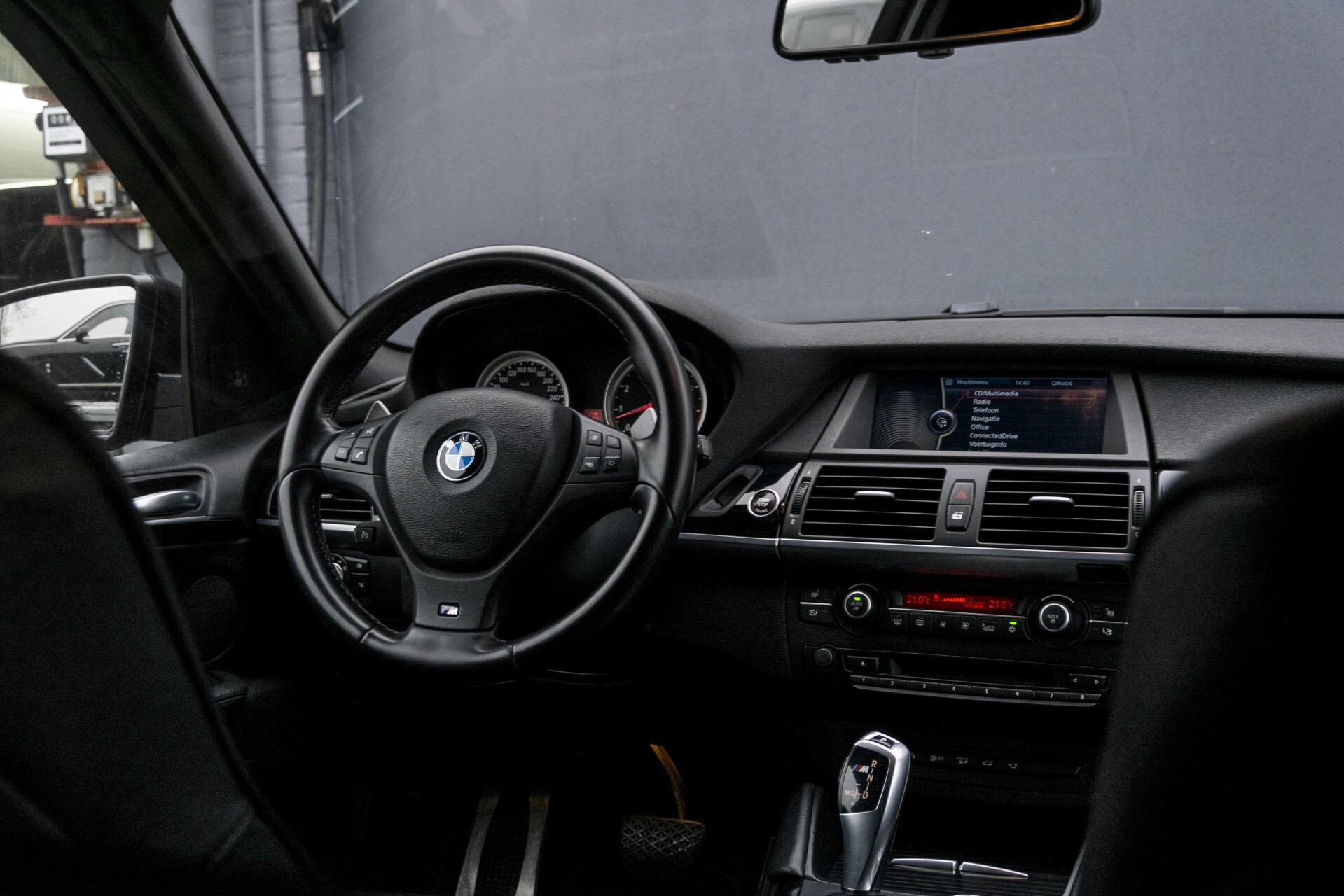 BMW X5 4.4i V8 M GRIJS KENTEKEN Aut6 . Foto 5
