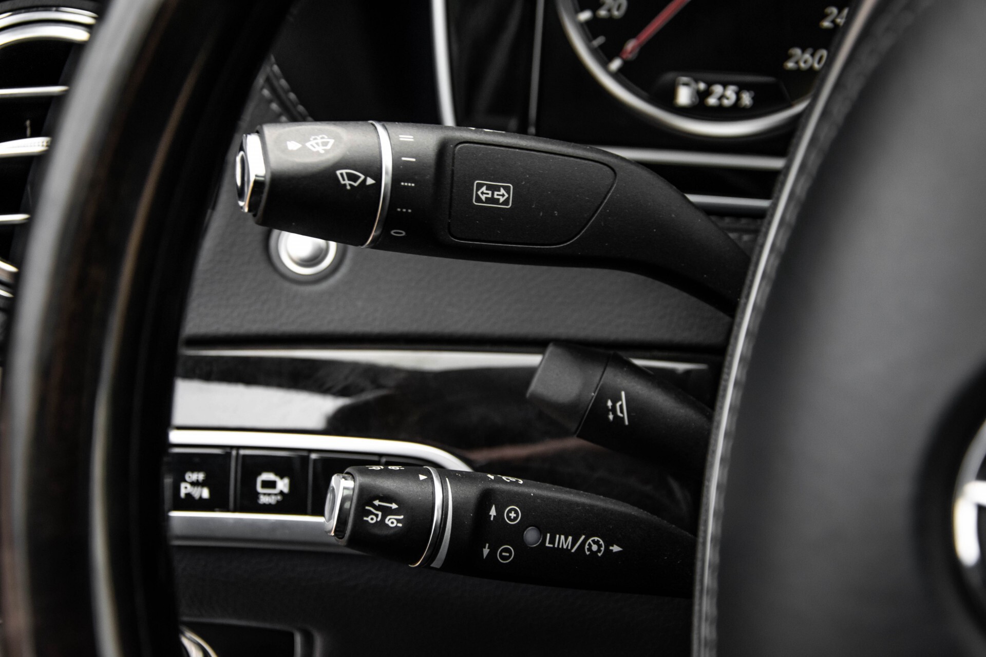 Mercedes-Benz S-Klasse 500 4-M AMG Panorama/Standkachel/Massage/Entertainment/TV Aut7 Foto 11