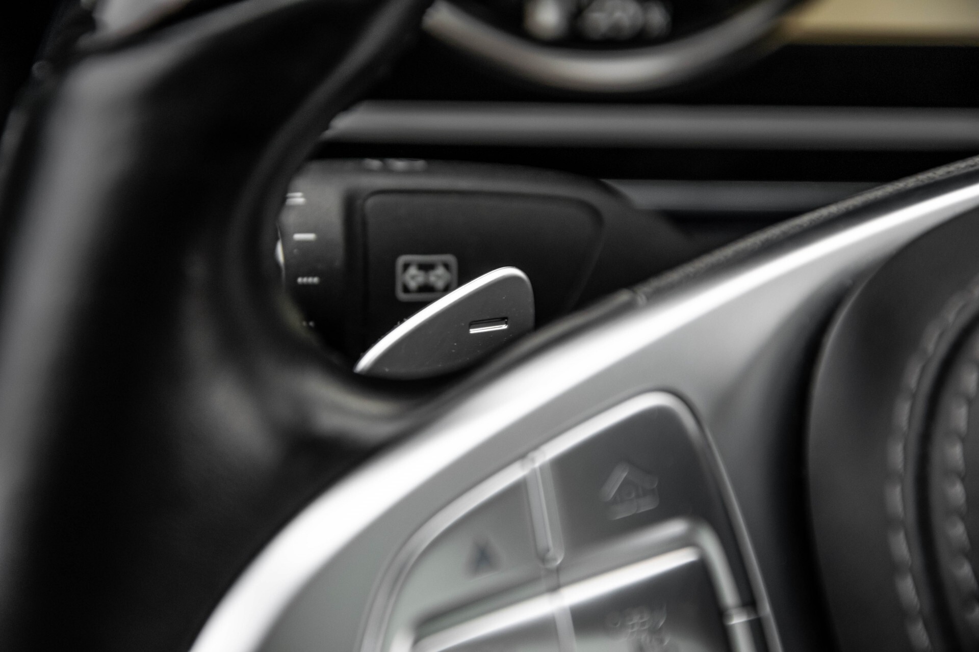 Mercedes-Benz S-Klasse 500 4-M AMG Panorama/Standkachel/Massage/Entertainment/TV Aut7 Foto 12
